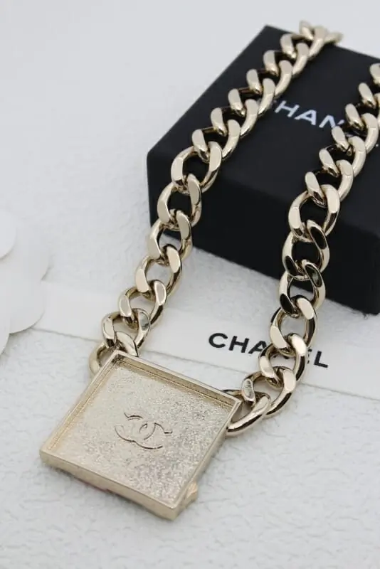 chanel collier pour femme s_12241433